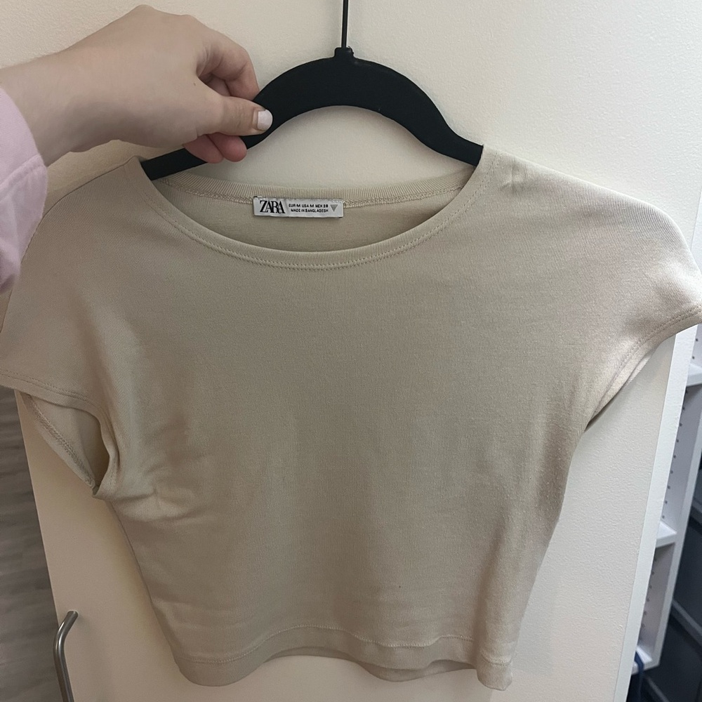 Zara Cream Crop T-Shirt Fitted Style